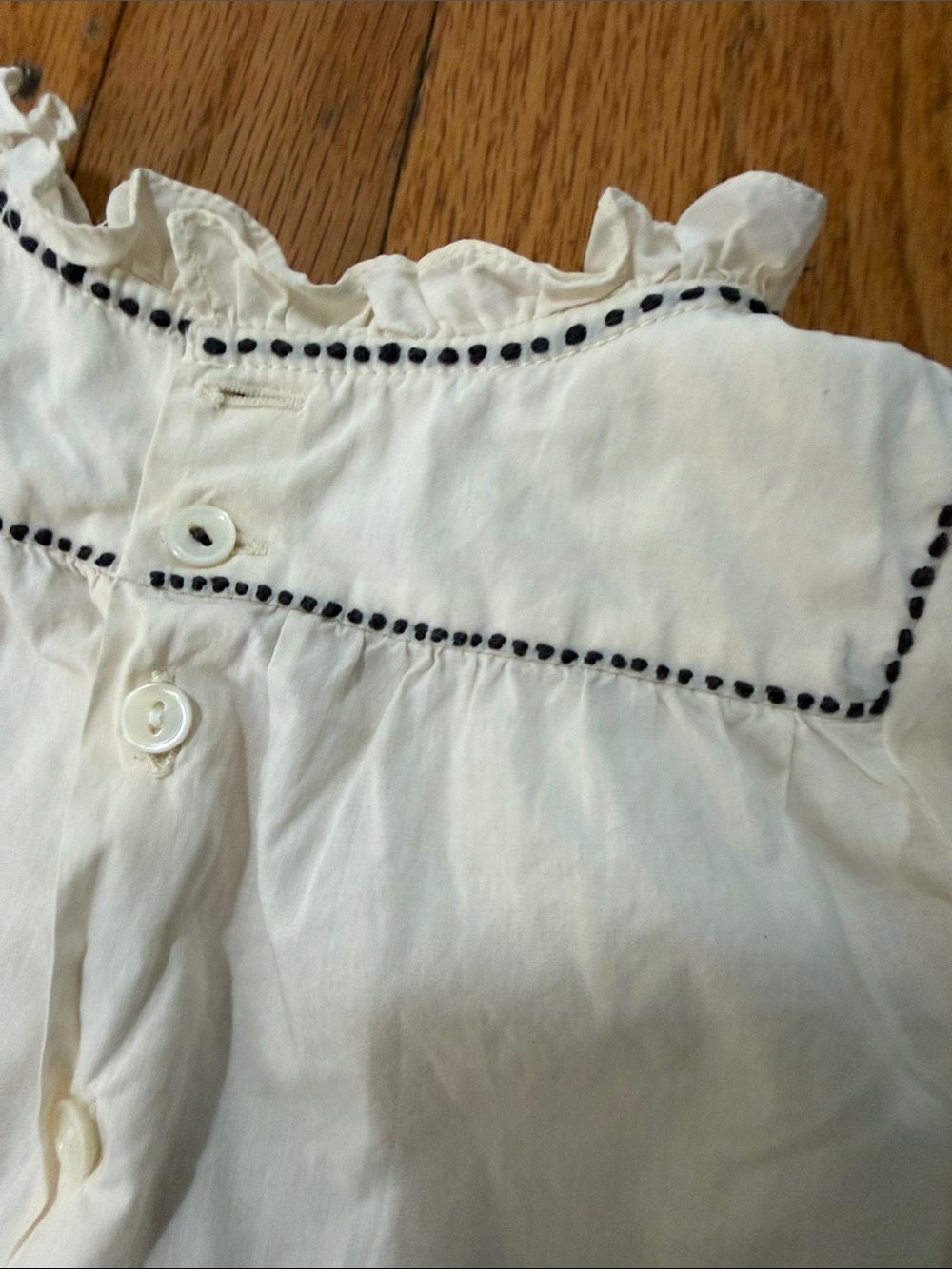 Bonpoint Cream Embroidered Ruffle Neck Girls' Top - Picture 4 of 5